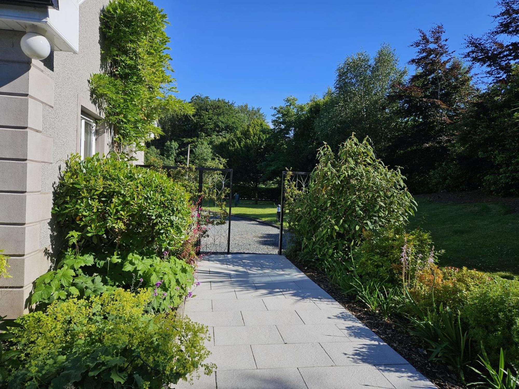 Lynster House Hotel Monaghan Exterior photo